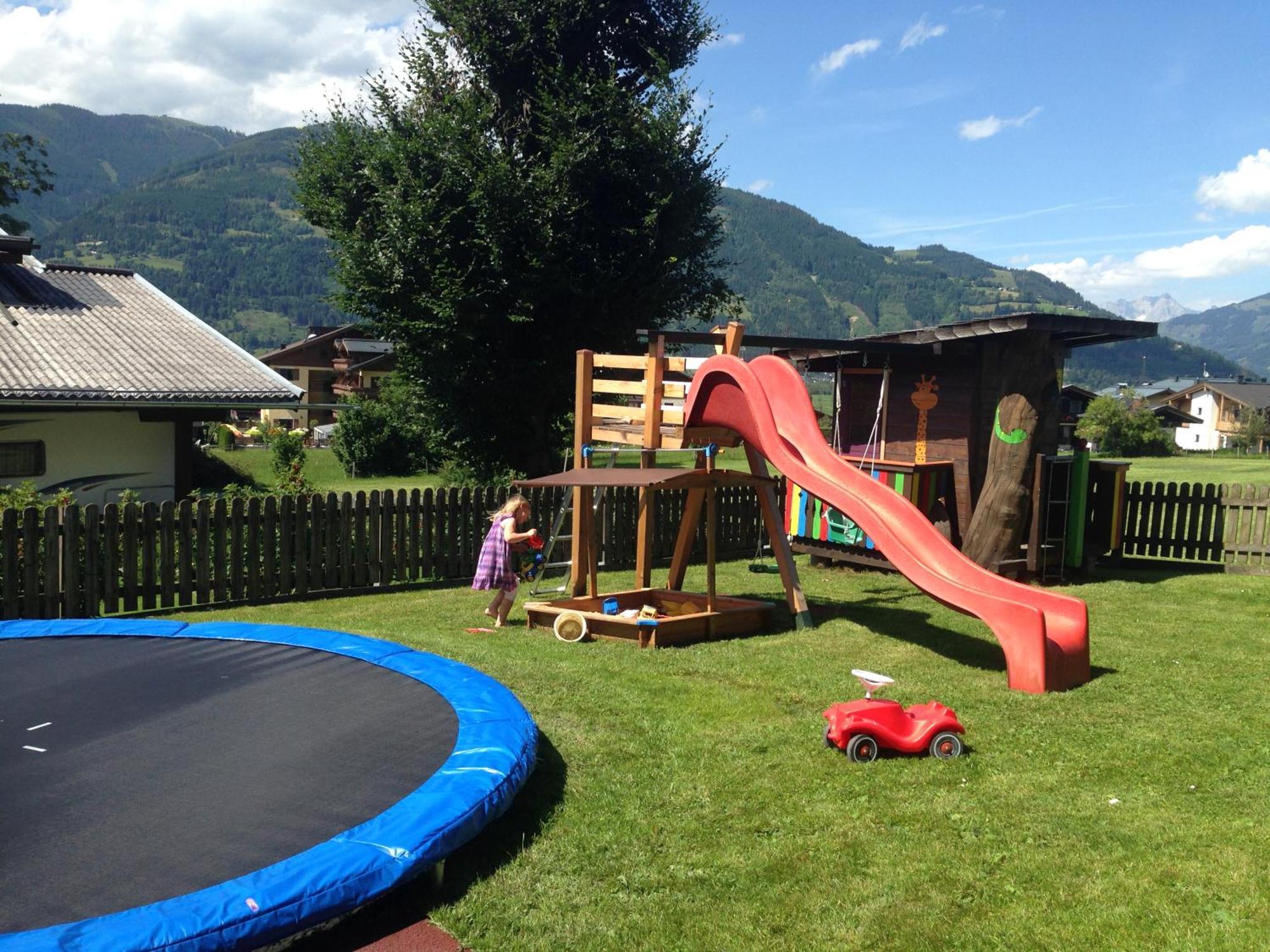 Haus Voglreiter - Inkl Sommerkarte, Zentrale Und Ruhige Lage, Garten Mit Spielplatz カプルーン エクステリア 写真